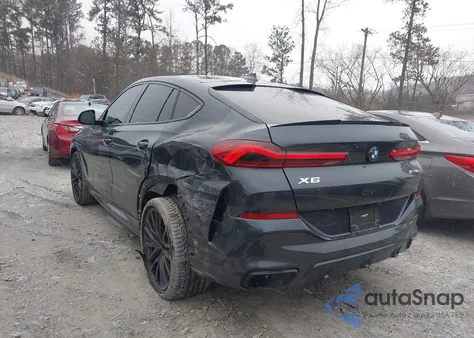 2022 BMW X6 xDrive40I z USA, uszkodzony, nr VIN 5UXCY6C08N9J52159